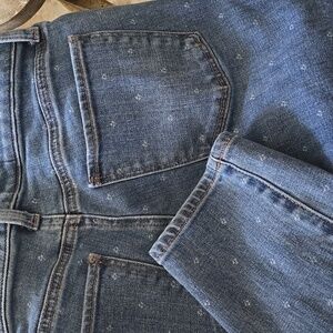 Talbots Flawless Slim Ankle Jeans Womens Size 4  Flower Repetitive Pattern